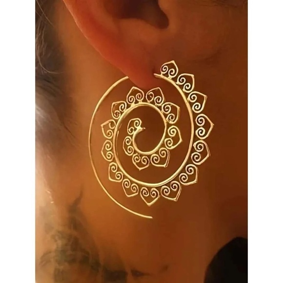 NEW Swirly Hoop Earrings Gold Tone Boho Festival Dangle Round Bohemian Resort - Picture 4 of 6